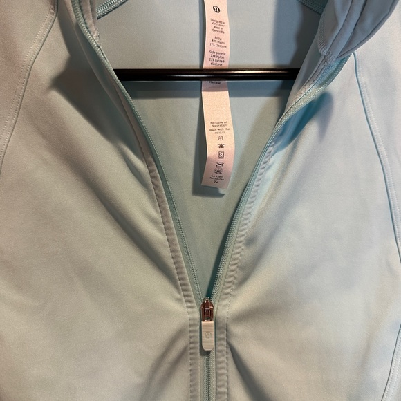 Lululemon Final Mile Jacket in Icing Blue size 6 - Picture 3 of 5